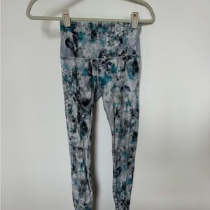 Lululemon Athletica Blue Tie-Dye Leggings
